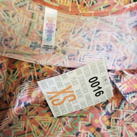 LuLaRoe Womens Perfect T Top Sz XS Pink Geometric Short Sleeve - Picture 4 of 4